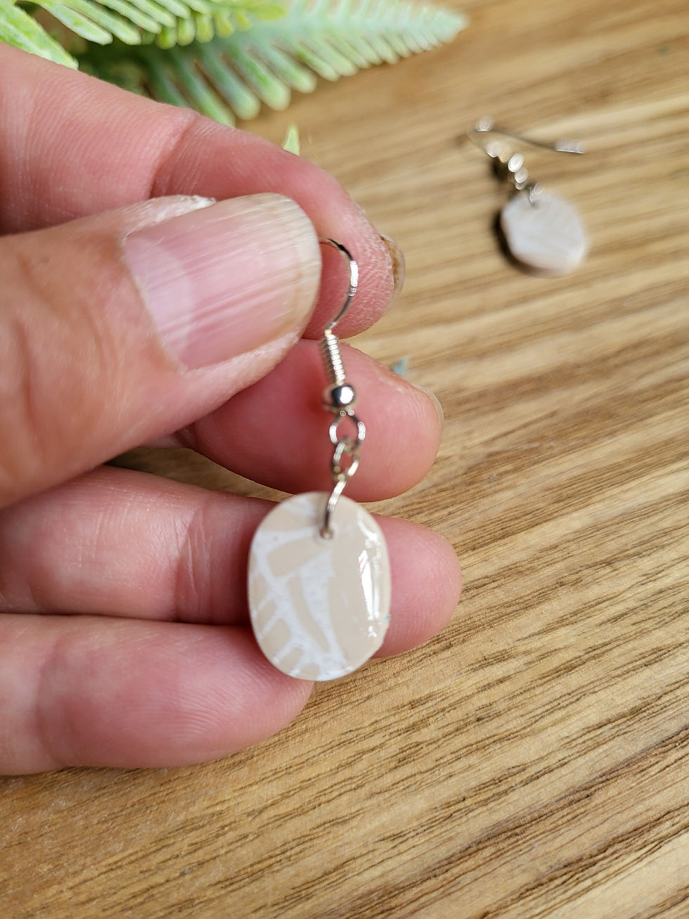 Thumbnail: Cream Leaf Ear Rings