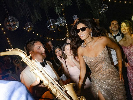 Danse de mariage à domicile dans la Lozère : créez votre wedding dance sur-mesure sans quitter votre salon