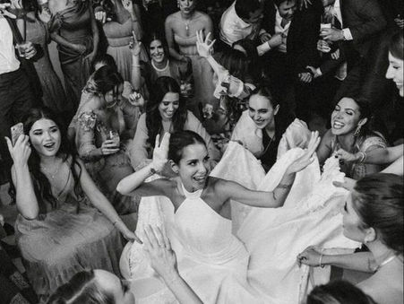 Danse de mariage à domicile dans l'Eure : créez votre wedding dance sur-mesure sans quitter votre salon