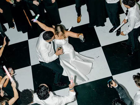 Danse de mariage à domicile dans le Loiret : créez votre wedding dance sur-mesure sans quitter votre salon