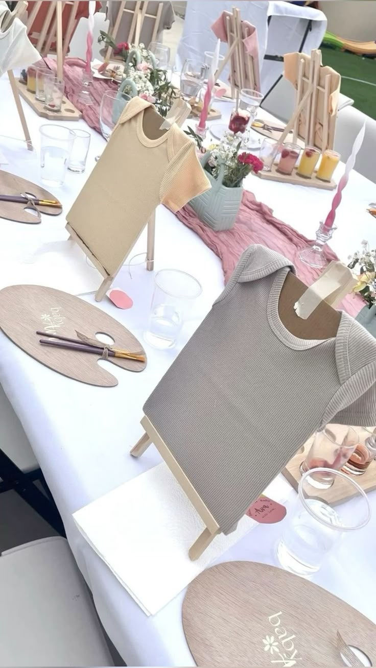 Baby shower à Gradignan dans un jardin élégant et fleuri, décor pastel