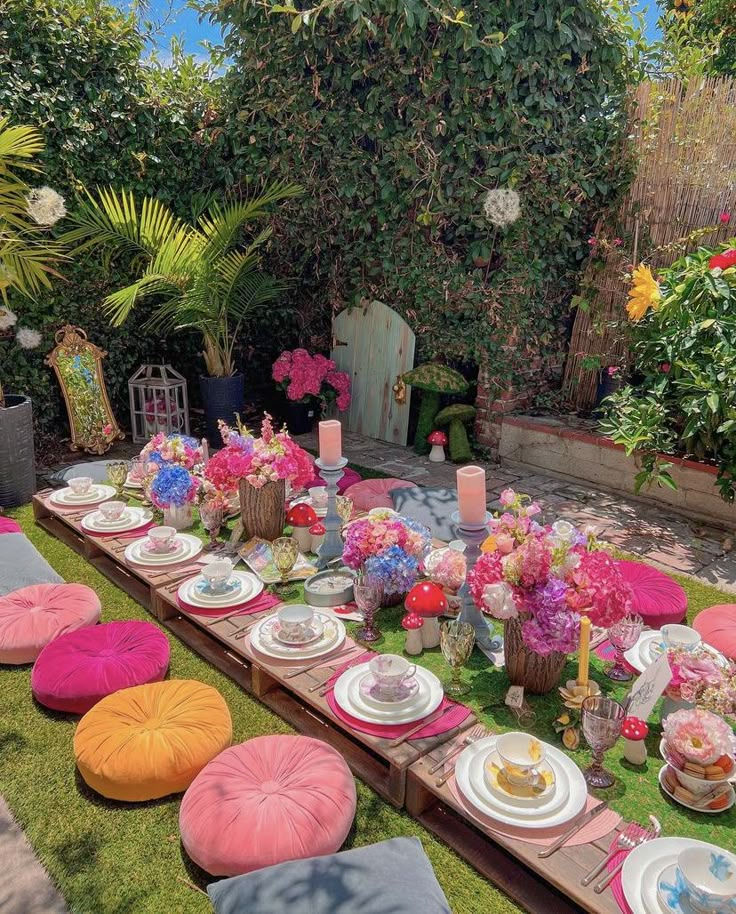 Elegant decor for a baby shower in a warm garden in Argenteuil.