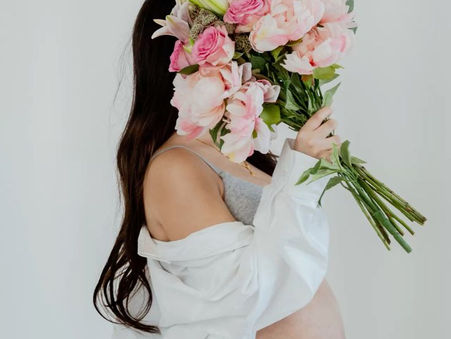 Organiser une baby shower à Hyères : conseils et lieux tendances