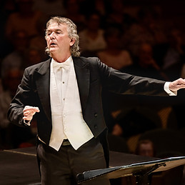 Johan-de-Meij_conducting.jpg