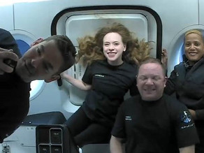 La misión Inspiration4 de SpaceX ameriza con éxito después de pasar tres días orbitando a la Tierra
