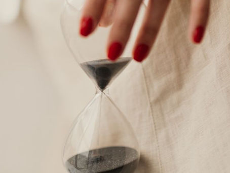 'Comece assim mesmo': como rompi com a autossabotagem silenciosa e recuperei minha voz