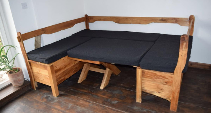 Convertible sleeping area