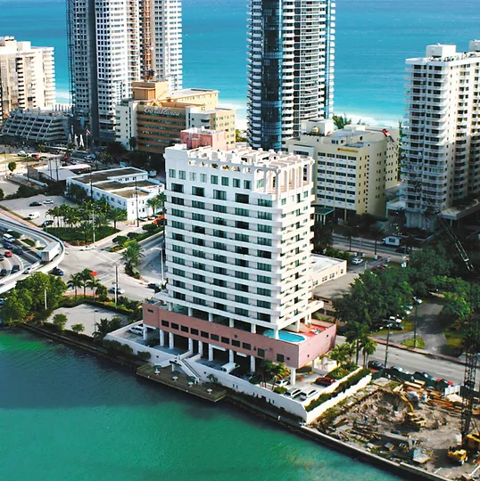Casablanca West Tower Miami Beach Sultan Suites