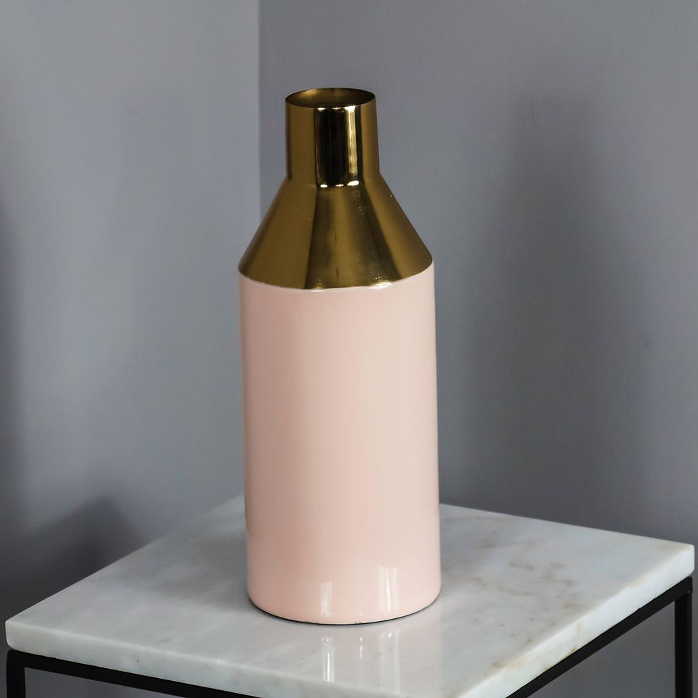 Thumbnail: Gold Stem Vase