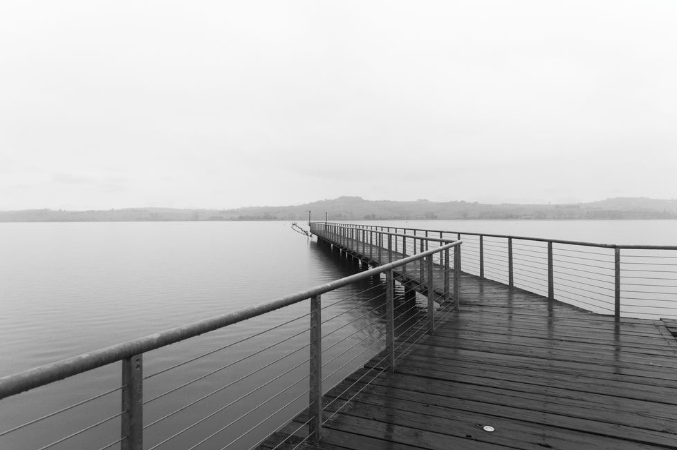 Pontile nella foschia