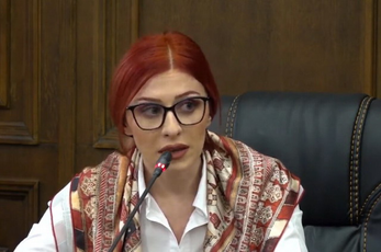 ՊՆ-ի կողմից Հայոց բանակի տոնը չշնորհավորելու վրա զարմացած չեմ, այս անգամ գուցե անկեղծ են. Խամոյան