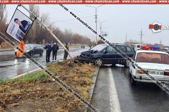 Արմավիրում Opel-ը բախվել է էլեկտրասյանը՝ տապալելով Մեծամորի քաղաքապետի թեկնածուի գովազդային պաստառը