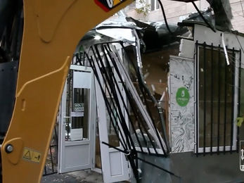 Երևանի քաղաքապետարանն ապամոնտաժում է անօրինական կառույցները (տեսանյութ)