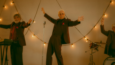 Bruce Melan director of Music video of Tamir Bar - Ester, behind the scenes, RED camera, cinema, old movie style, comedy