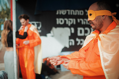 Bruce Melan Filming music video for Shabak Samech, with superheroes, funny video,