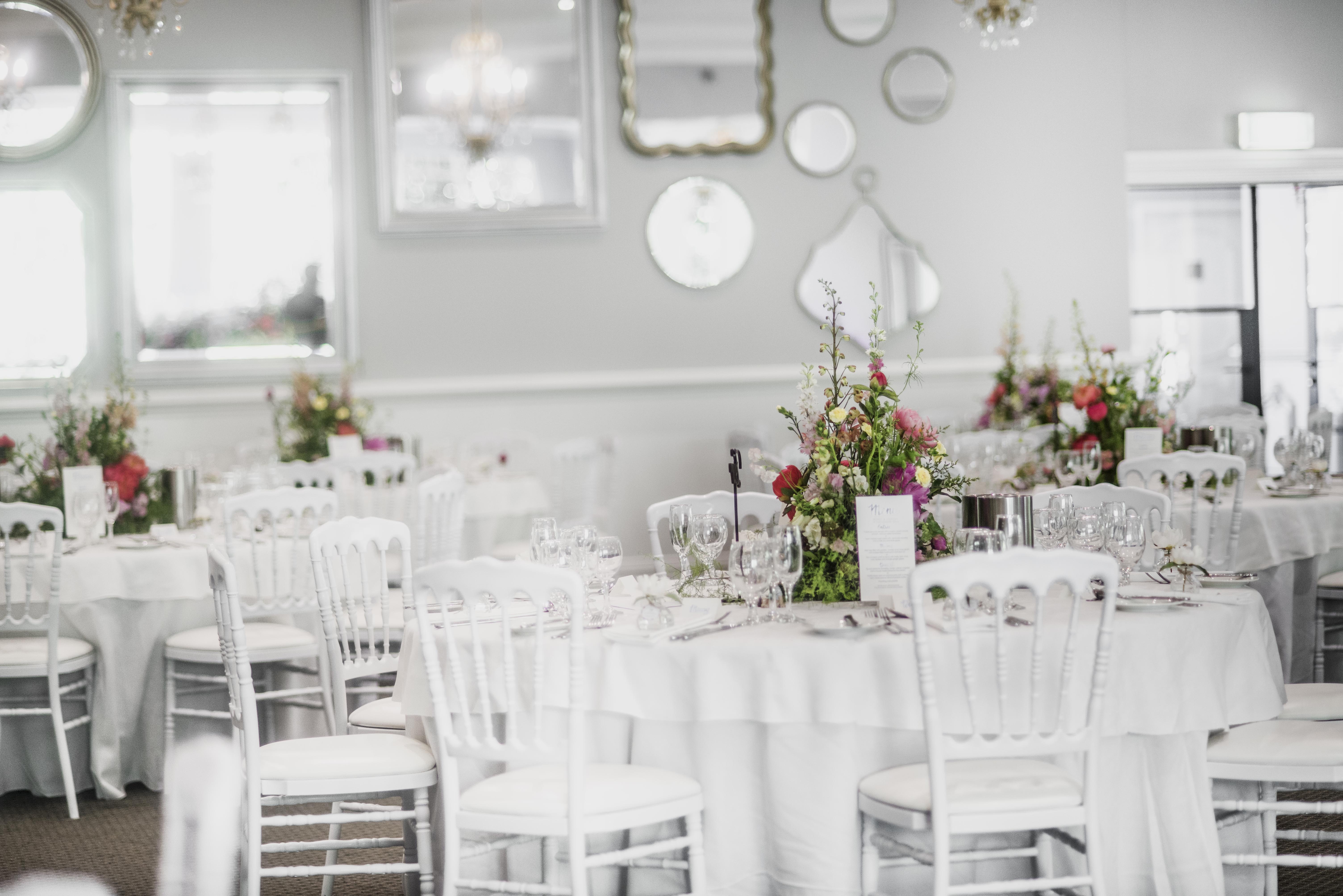 Spring garden table arrangements