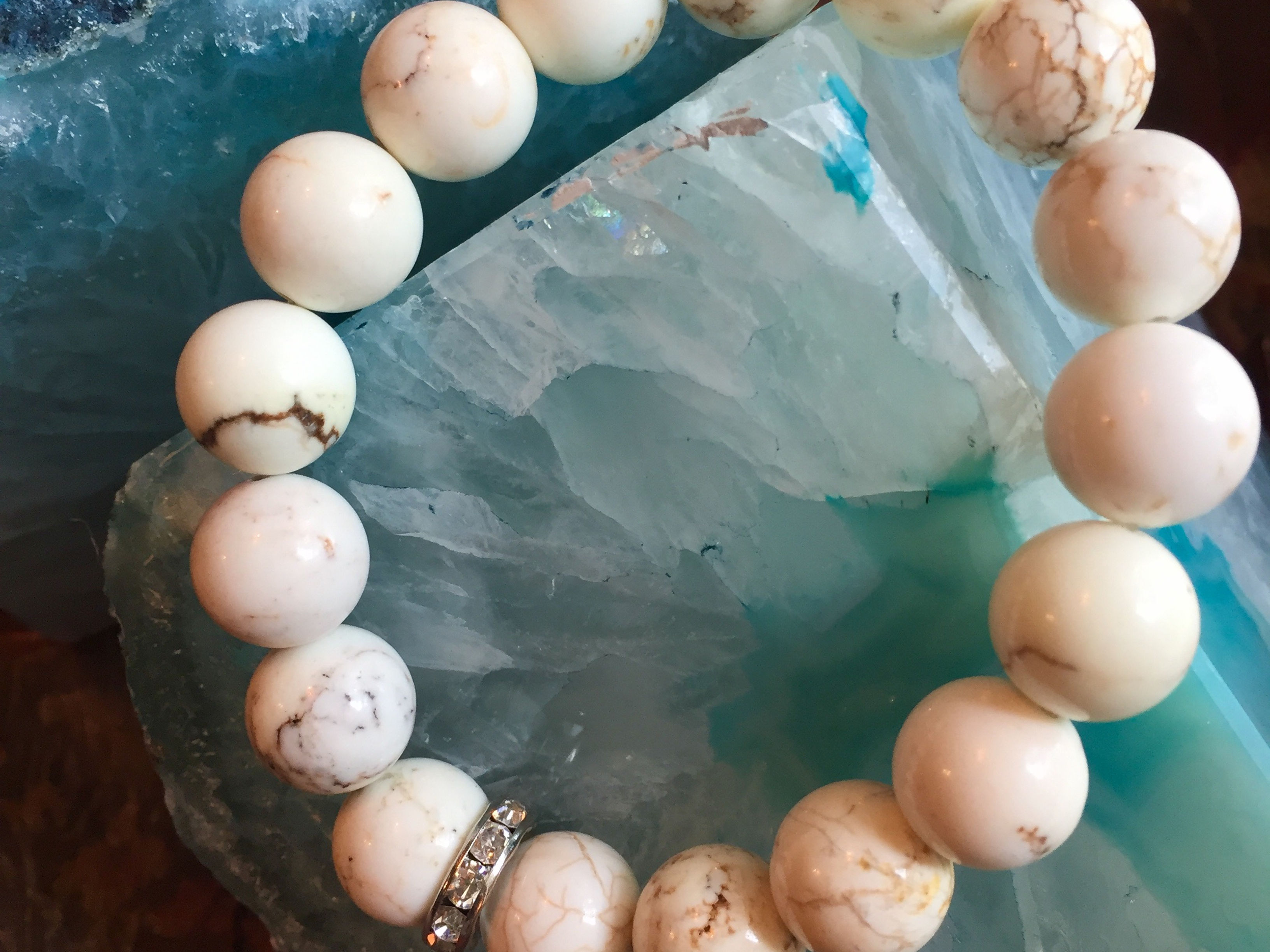 White Howlite & Crystal Bracelet