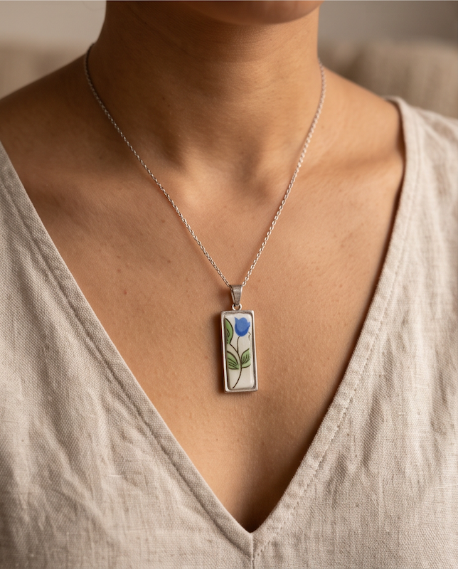 Pendentif Rectangle en Porcelaine de Lunéville Fleurs Bleues