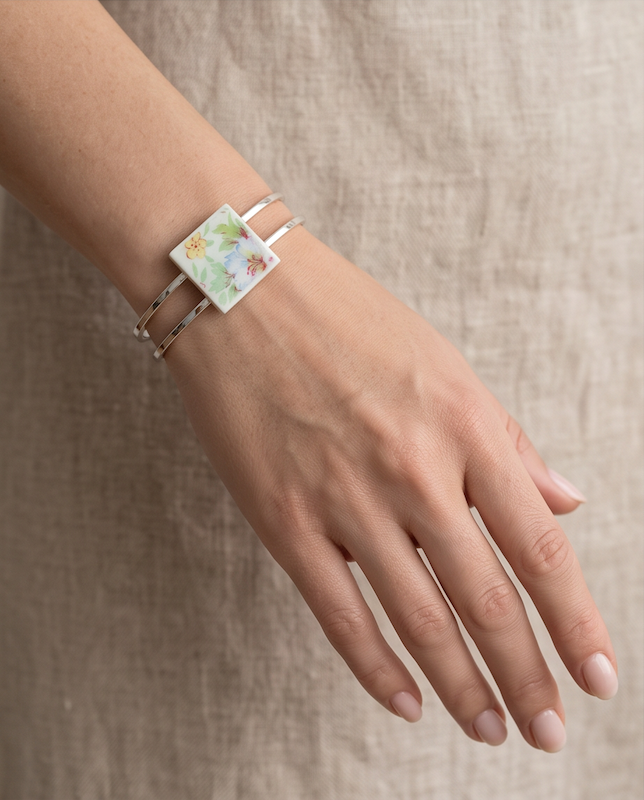 Bracelet manchette carré en porcelaine de Limoges