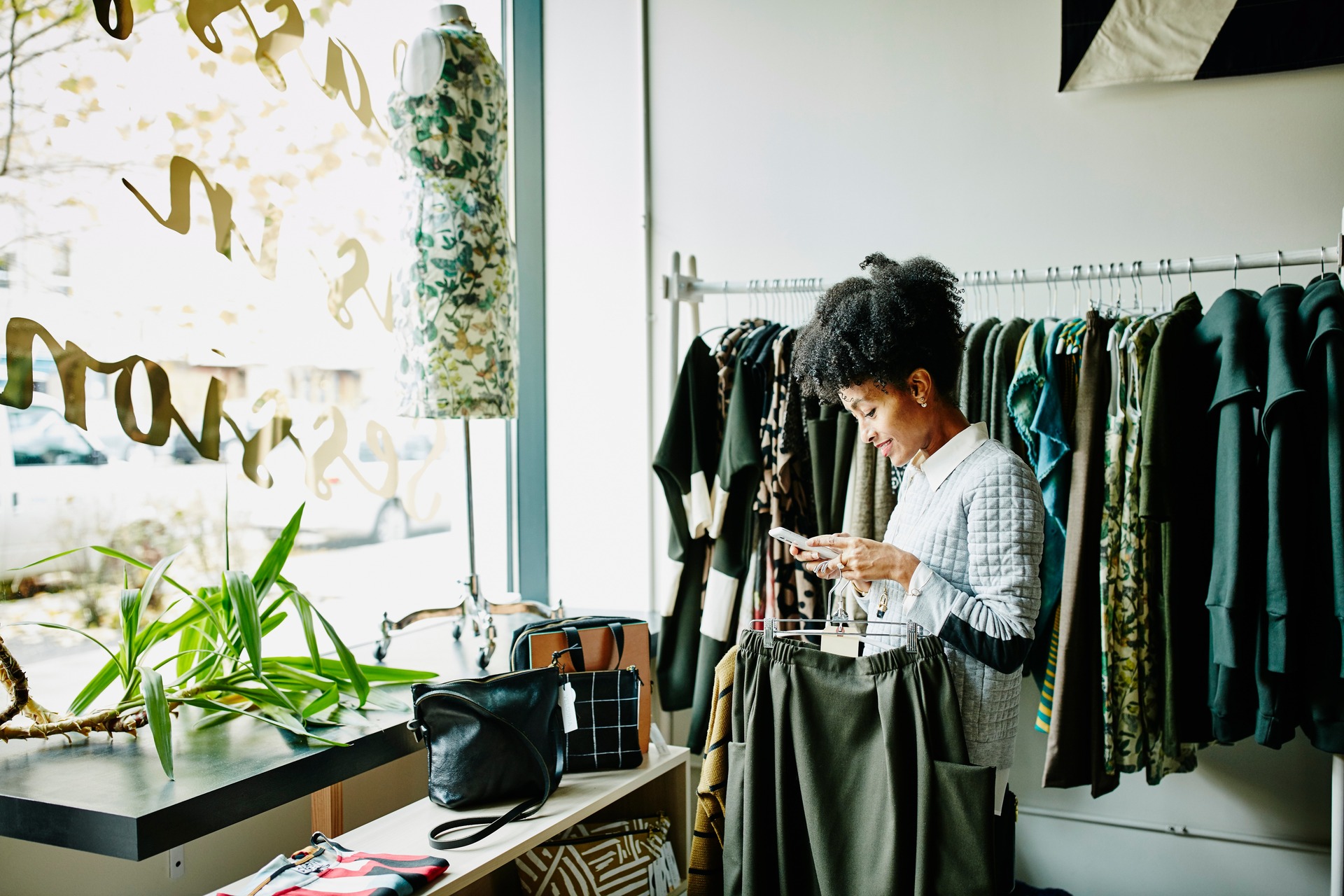 Smart accessorizing content media