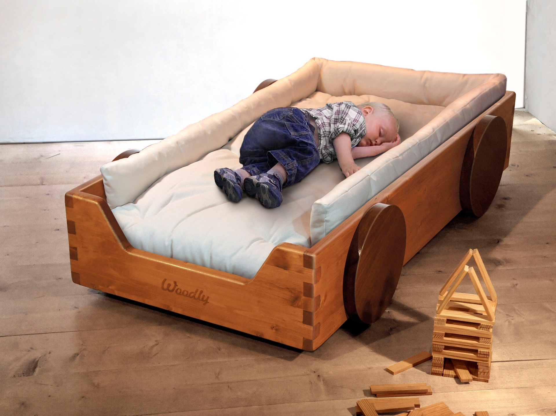 Woodly's Montessori floor beds content media