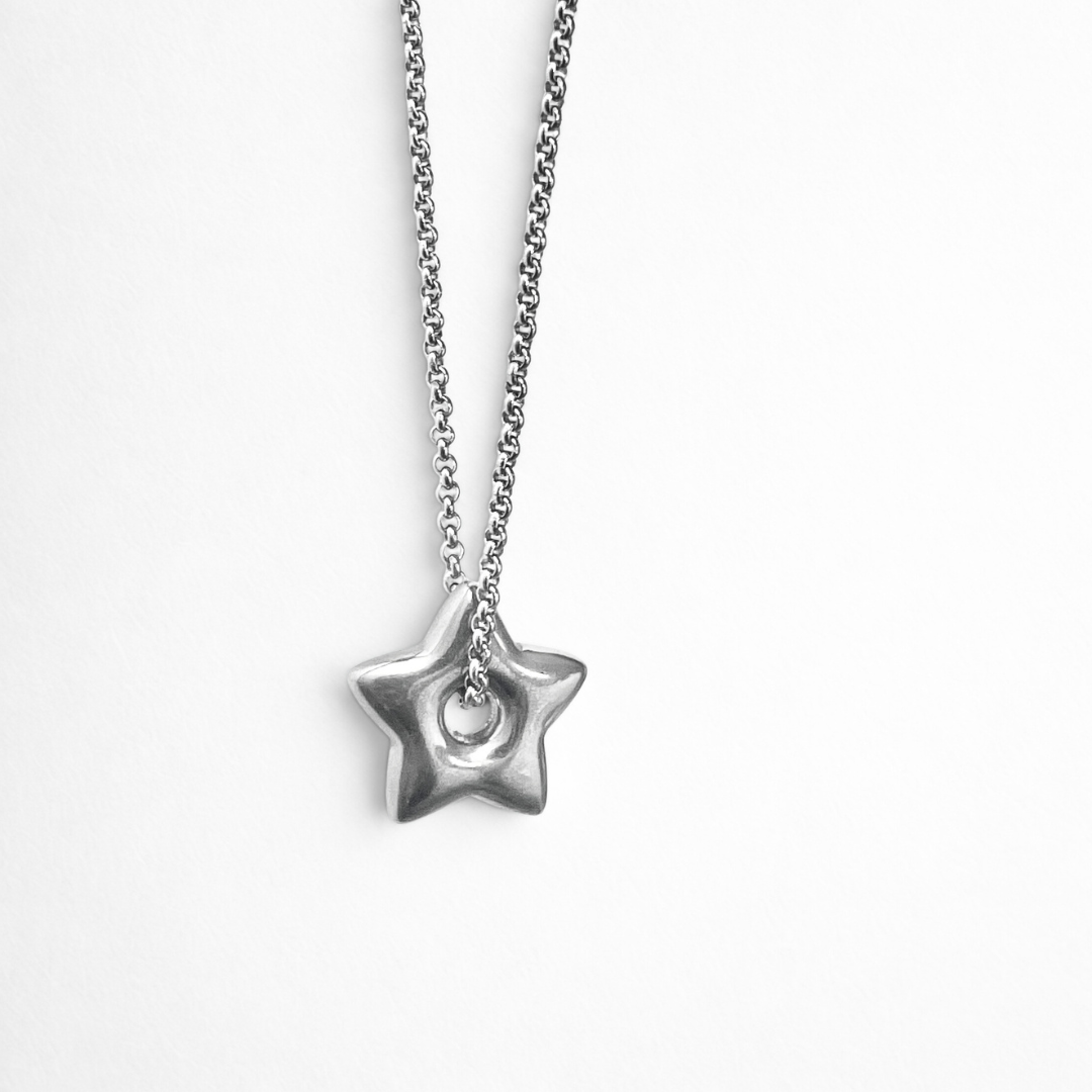 chunky star necklace