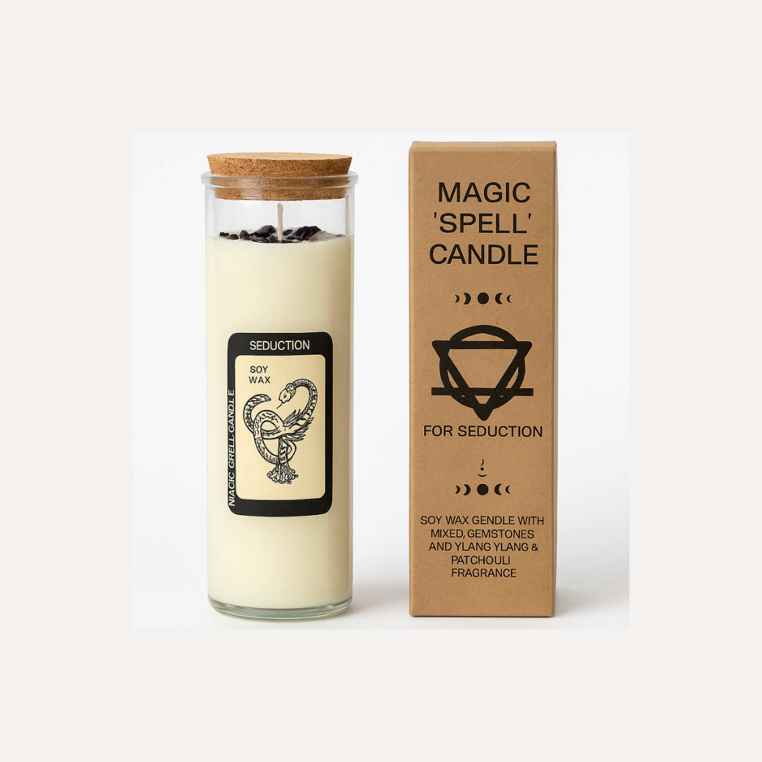 Magická sviečka na zvádzanie so sójovým voskom a kryštálmi ruženínu, jadeitu a obsidiánu, vôňa ylang ylang a pačuli