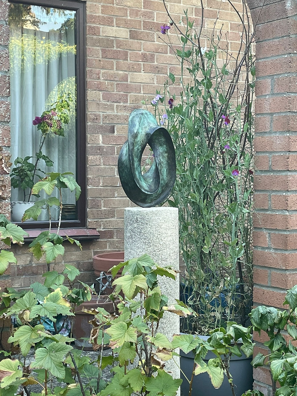 Thumbnail: Triangular Mobius  Bronze