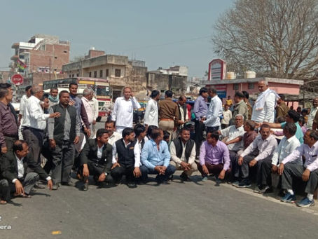 कैसरगंज पूर्व अधिवक्ता संघ अध्यक्ष तथा एडवोकेट गंगाधर मिश्रा तहसील कैसरगंज में