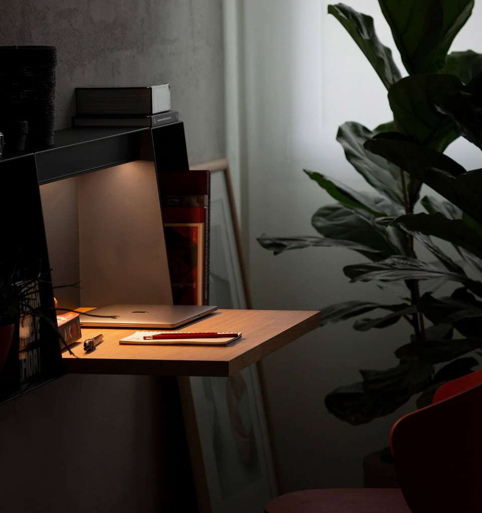 Bureau mural avec éclairage
