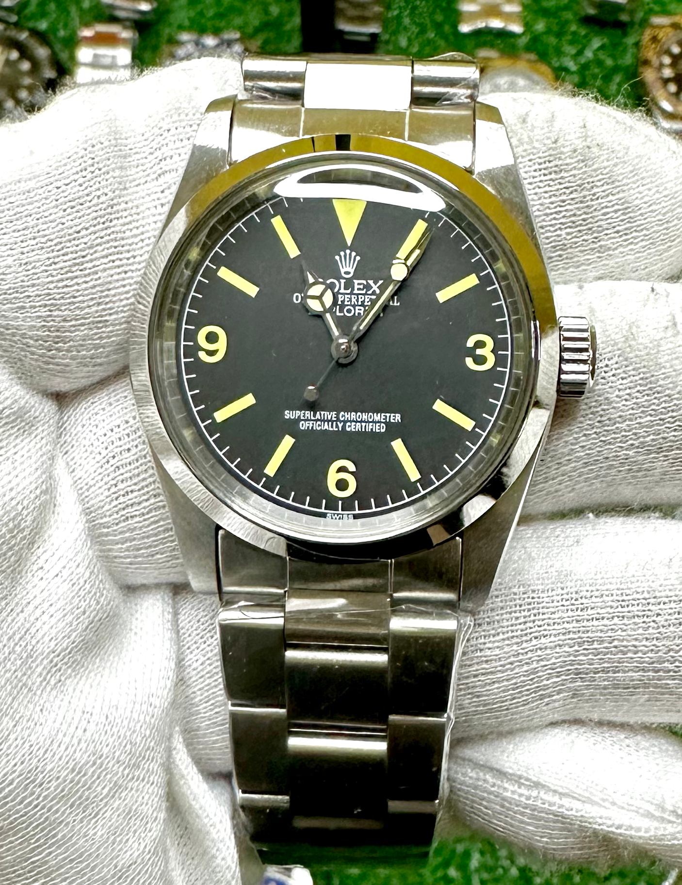 Explorer vintage