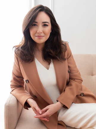 elegant headshot of a woman working in finance taken in nyc studio