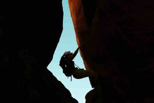 « Tomber pour mieux se relever » : la résilience est-elle une injonction dangereuse ?