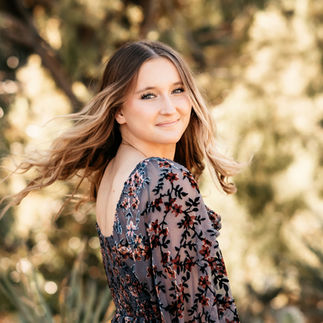 Senior Photo Outfits in San Diego