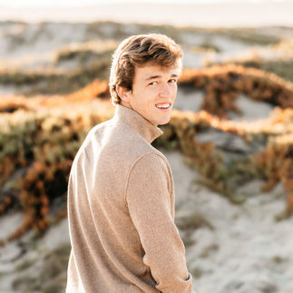 Senior Photo Outfits in San Diego