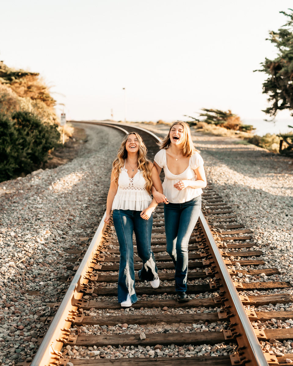 High School Senior Photos with friends