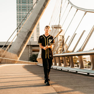 Senior Photo Outfits in San Diego