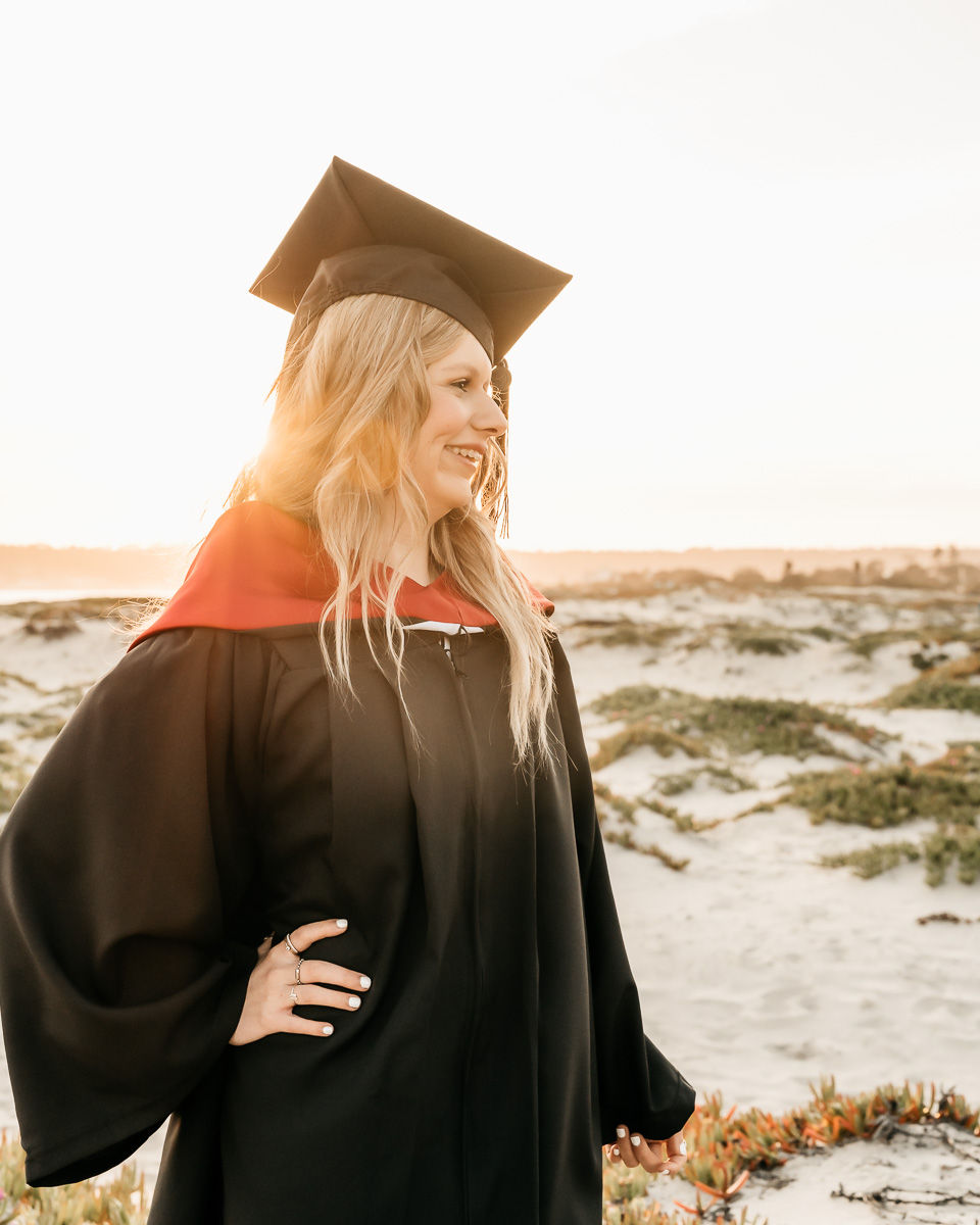 College Senior Photos young women