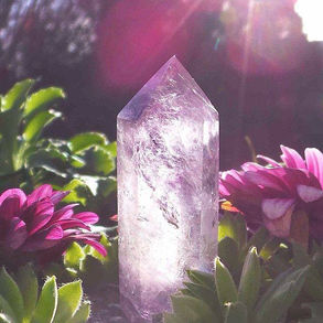 Comment élever sa vibration et celle de sa maison avec les pierres et minéraux ?