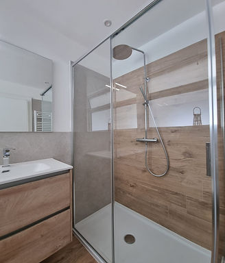 shower bathroom detail B&B