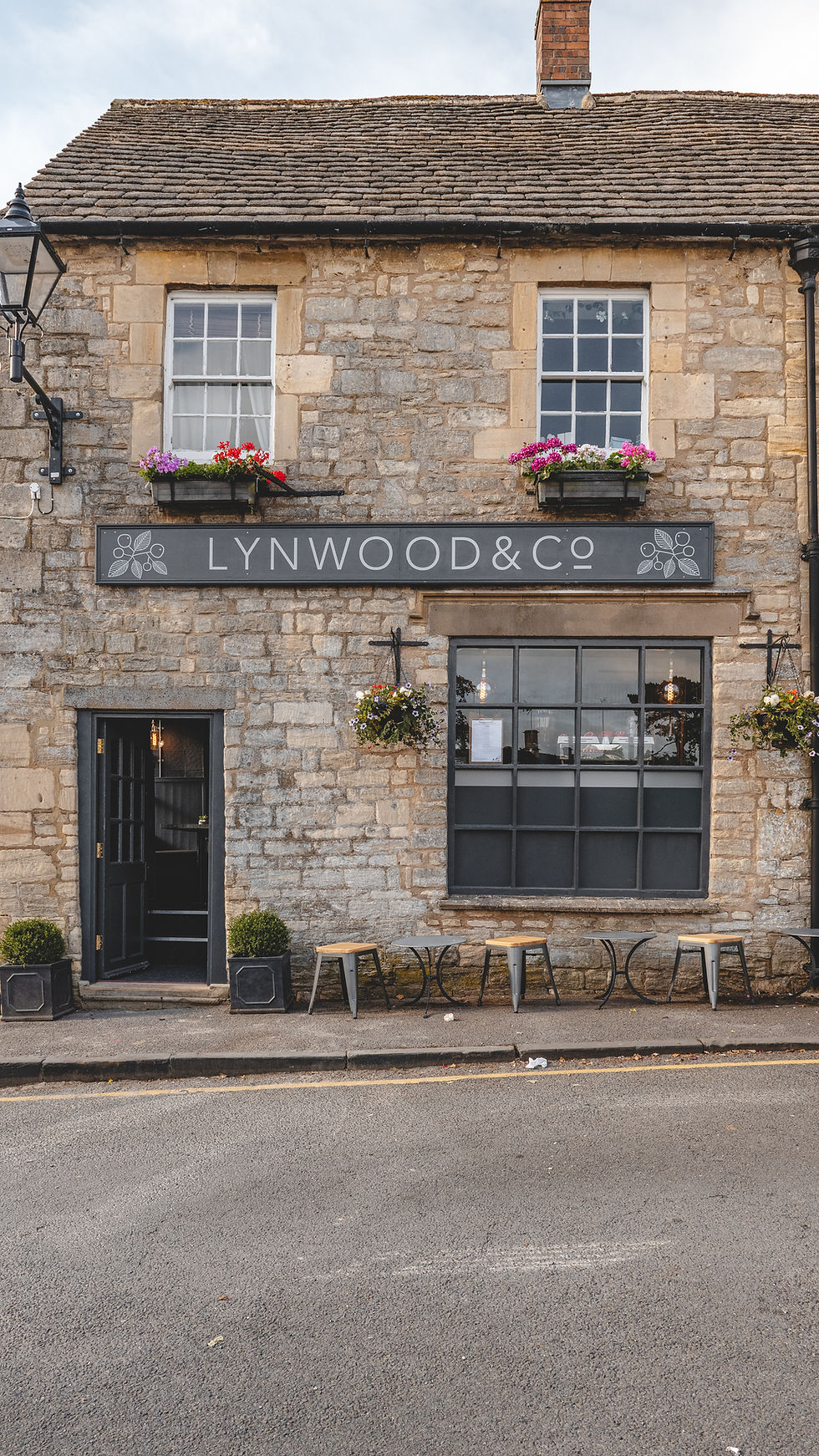 lynwood northleach cotswolds coffee shop