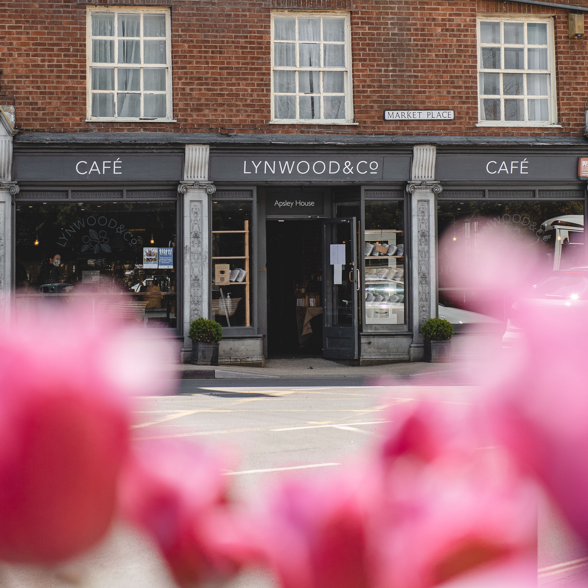 Lynwood & Co, Lechlade
