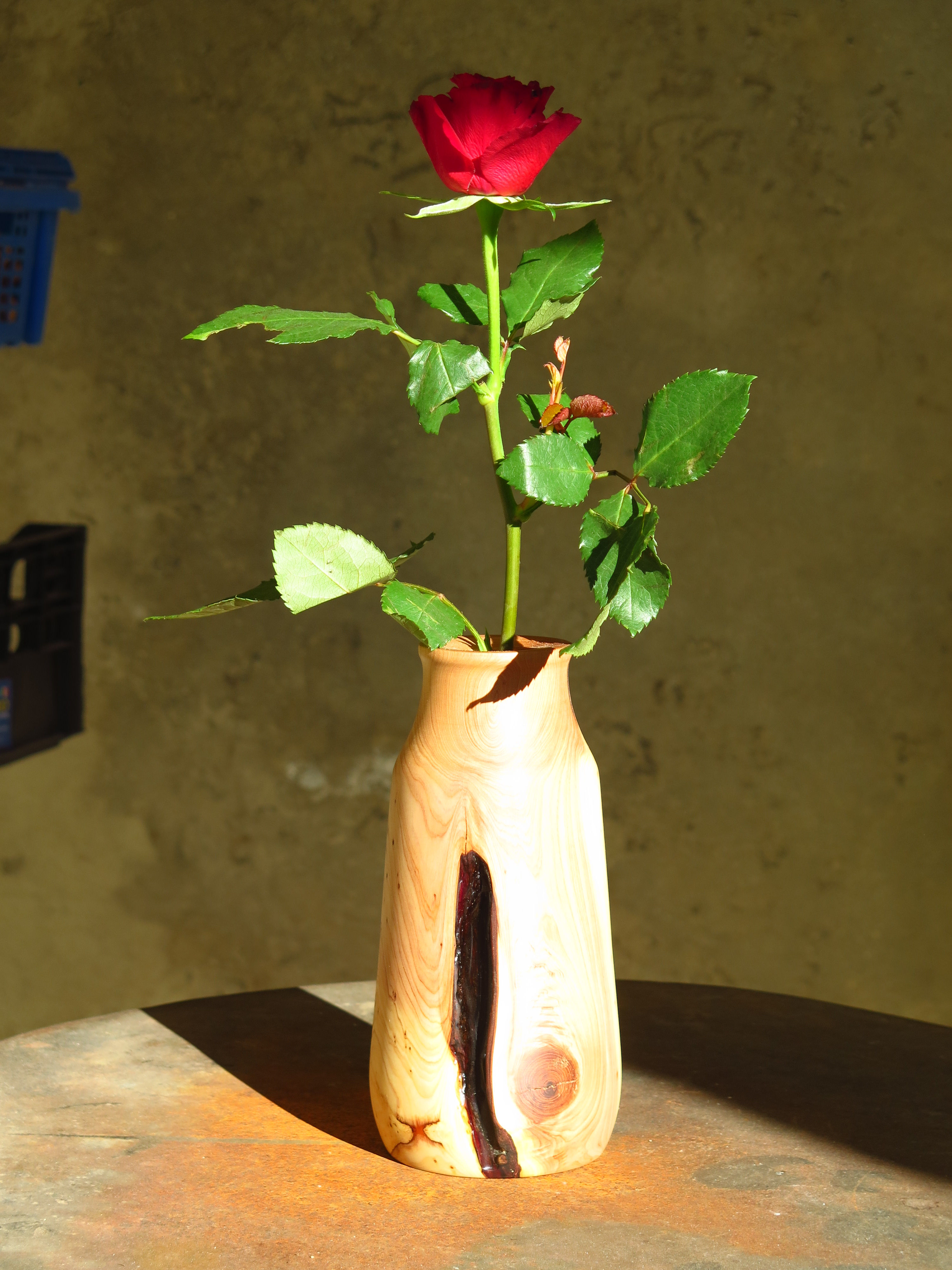 Soliflore "La faille" en cade et résine