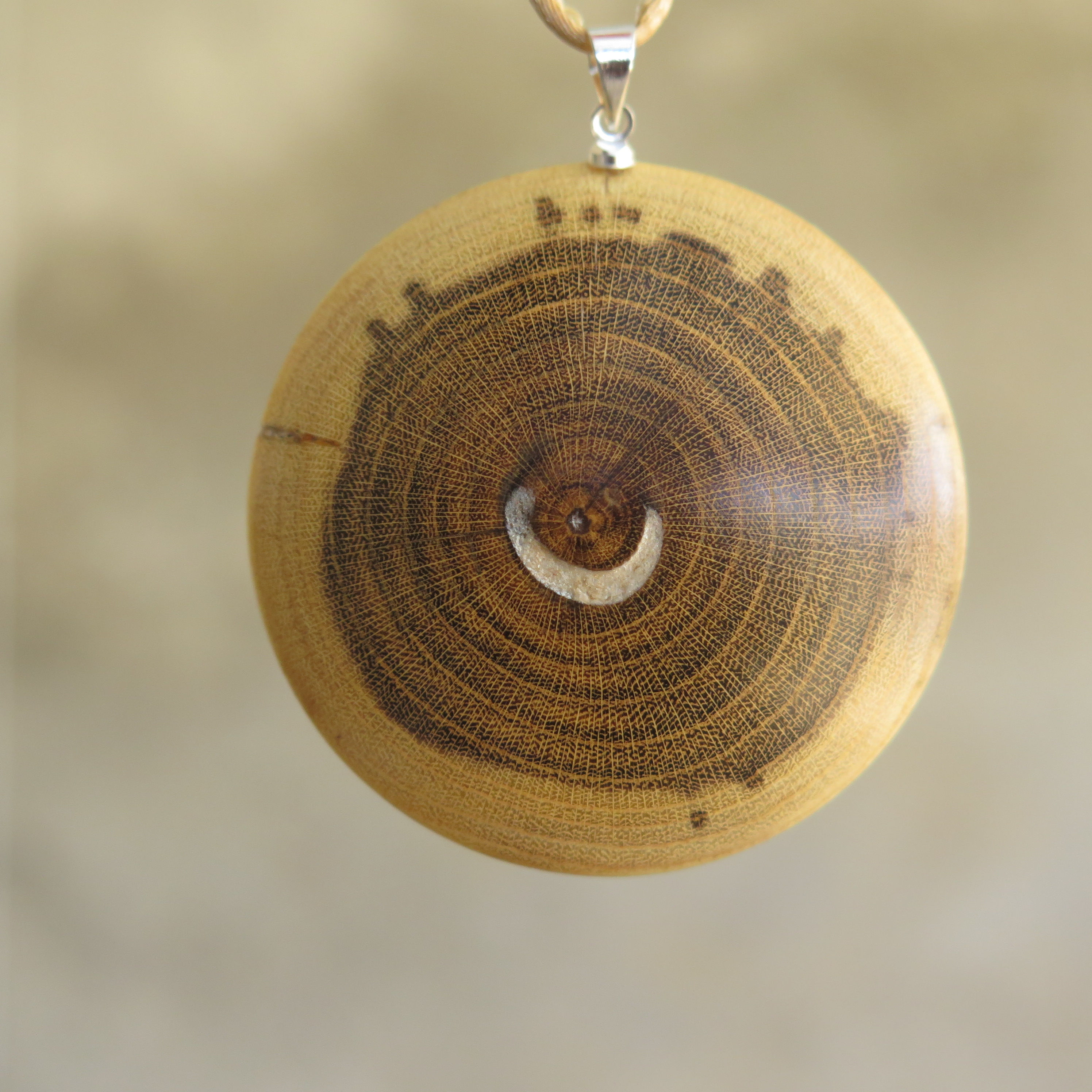 "Smiley" pendentif en Cytise