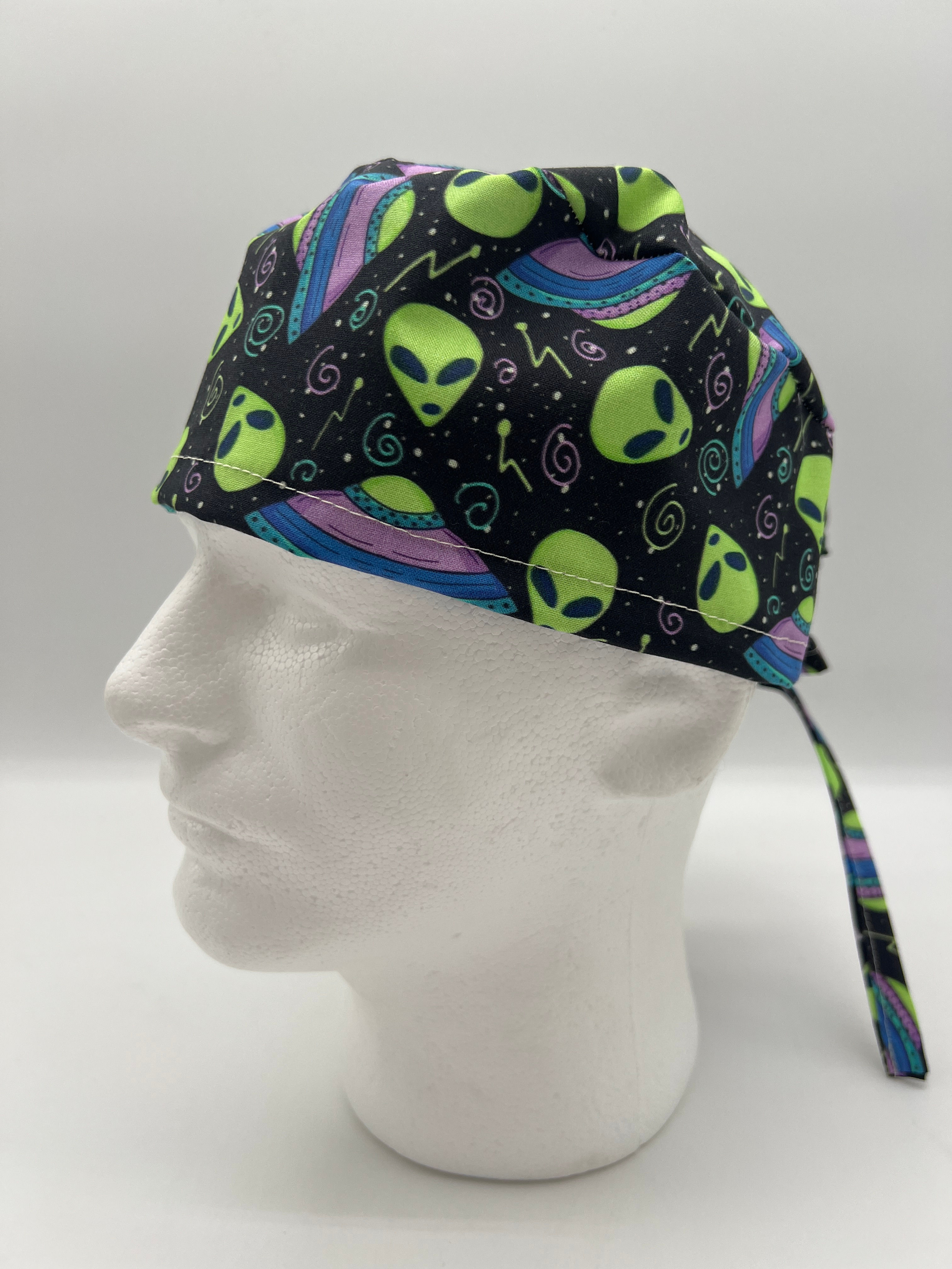 Area 51 Resident Alien Men's Surgical Scrub Cap, satin lining o
