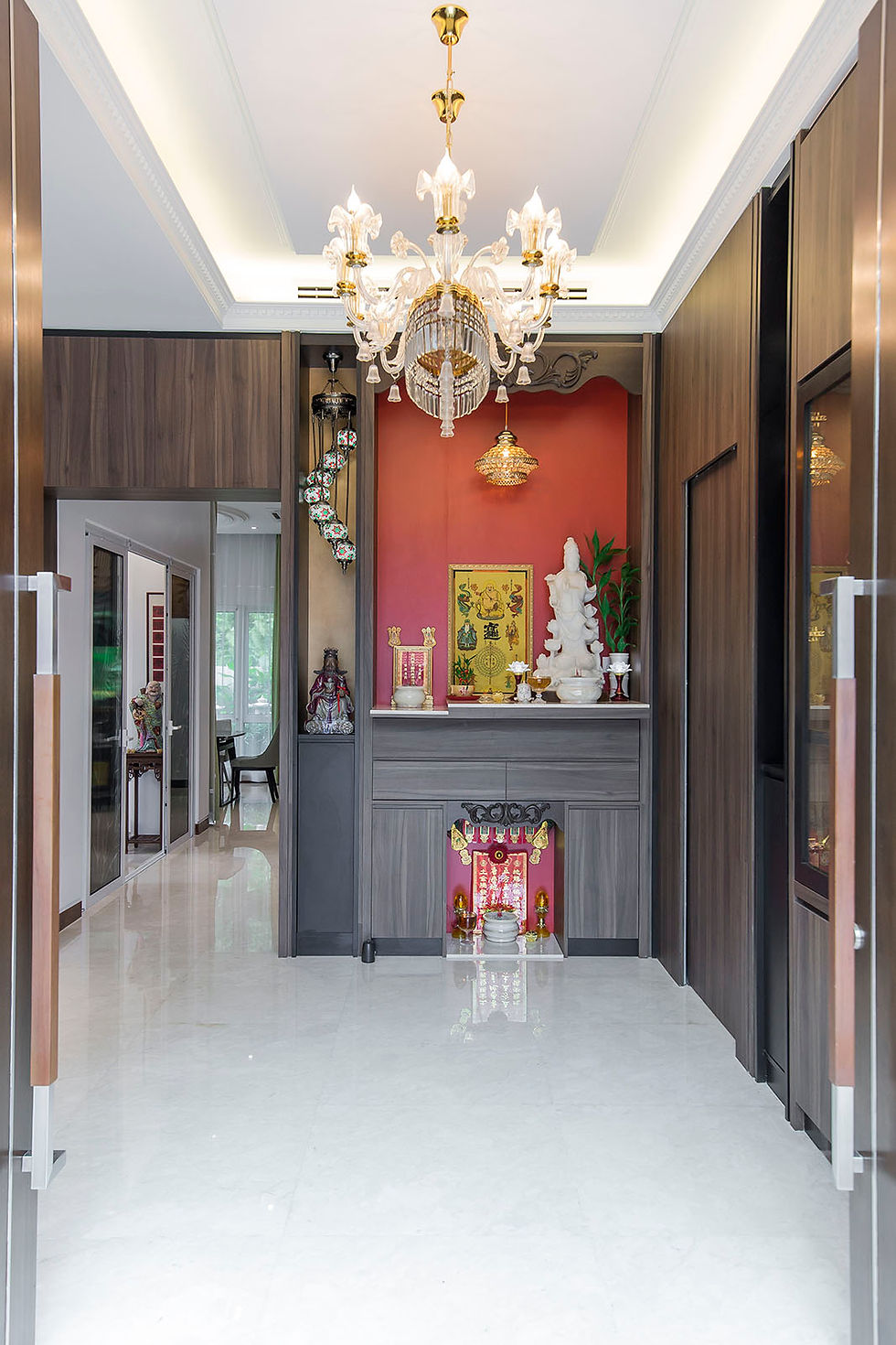 Entrance Hall, Chinese Altar