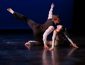 Sospiri_Dancers Zachary Jeppsen, Ane Arrieta_Photo by Peter Cai_AM27845.jpg
