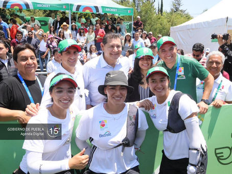 Gobernador Armenta Mier y Rommel Pacheco recorren Mundial Tiro con Arco