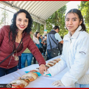 Fortalece la UTTECAM tradiciones con Rosca de Reyes comunitaria