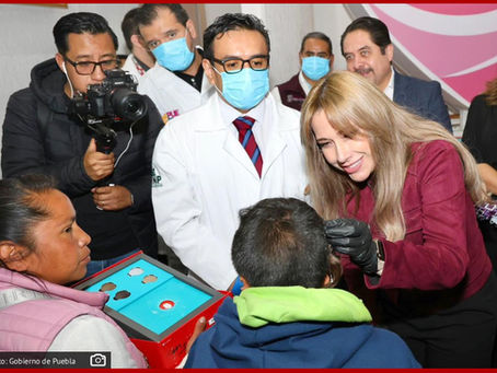 Niñas y niños poblanos escuchan por primera vez gracias al SEDIF